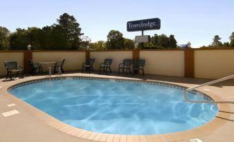 Travelodge by Wyndham Forest Park Atlanta South