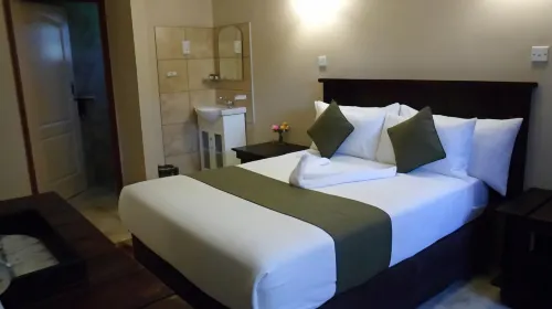 Kamore Guest Inn Hotels in Gumare