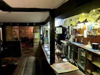 The Manor Arms Hotels in North Perrott