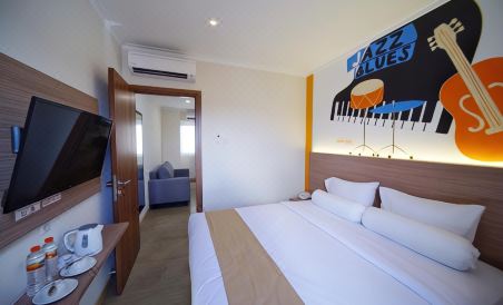 Front One Hotel Tulungagung - Housity