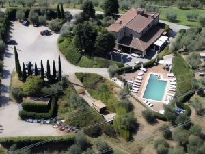 Room in BB - L Agriturismo Sottototno Located in the Heart of Tuscan Nature