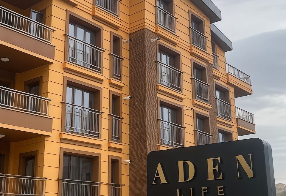 Aden Life - Housity
