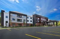 Courtyard Traverse City Hotels in Garfield Township