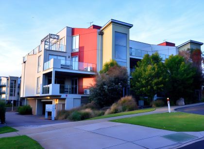 Phillip Island Towers