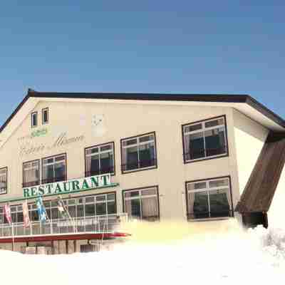 白馬栂池高原の宿 エスポワール みさわ「Only Guests Onsen」 Hotel Exterior