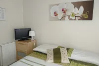 Apple House Guesthouse Heathrow Airport Hotel di Harlington
