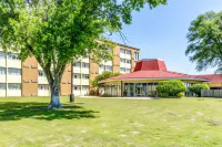 Hawthorn Extended Stay by Wyndham Wichita Airport