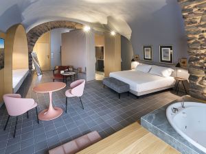 BASTIÒ PRIVATE SUITES