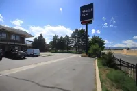 Apple Inn and Suites Hotels in Arvada