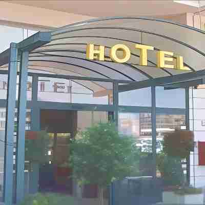 Hotel Serena Hotel Exterior