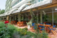Ivana Palace Hotel - Free Parking - Beach