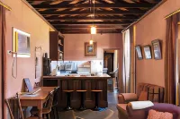 Buxton Manor Hotels in North Adelaide
