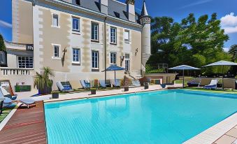 Chateau de Bellevue B&B et Appartements Avec Piscine chauffée et Chambres Partout climatisées