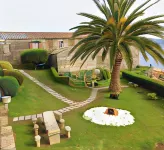 Apartamentos O Almacen Hotels in Cee