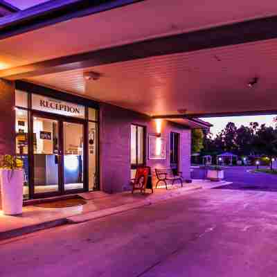 Meninya Palms Resort Moama Hotel Exterior