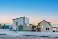 Namhae Boolgeun Noeul Pool Villa - Pensionaatit