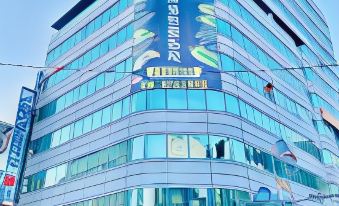 Blue Sky Hotel
