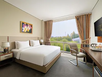 Horison TC Upi Serang Hotels in Serang