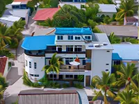 Hanifaru Beach Inn Hotels near Landaagiraavaru