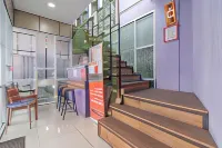 RedDoorz @ Gatot Subroto Street Bandung 3 Hotels in Kiaracondong