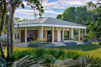 Nakatumble - Luxury Sustainable Villa with Farm Hotels near caca