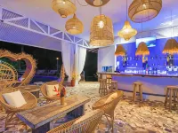 ECOTICA Boutique Hotel Hotels near Playa Biesanz