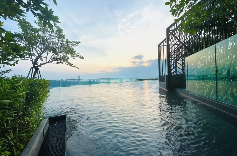 The Edge Central Pattaya – Near Beach, Central & Walking Street by Smile