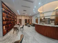 Royal International Hotel - bar