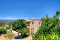 Apartment 5 km from the beach