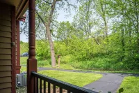 Near golf courses and amenities!