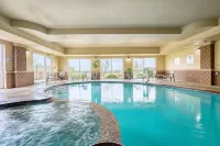Holiday Inn Express & Suites Terrell