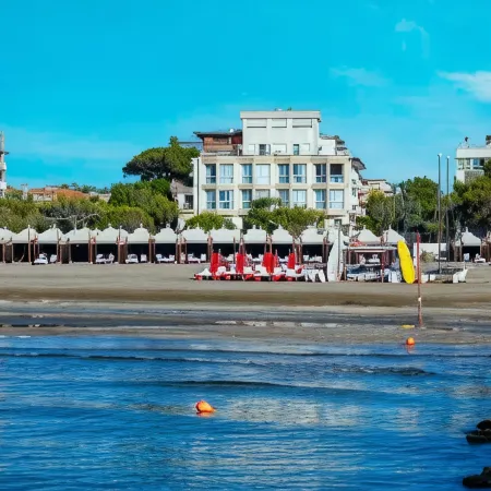 Hotel Petit Palais