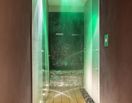 나보나 팰리스 럭셔리 인의 럭셔리한 실내 공간