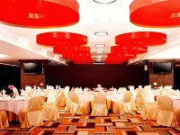 The Sez Hotel Bangsaen Hotels near Tan Cape
