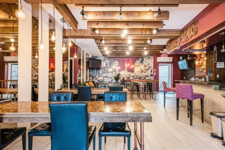 Samesun Montreal Отели рядом с достопримечательностью «Парк Жан-Драпо»