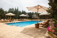 Ta' Bertu Host Family Bed & Breakfast - Pools