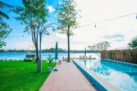 Sea Sand Resort - Beach