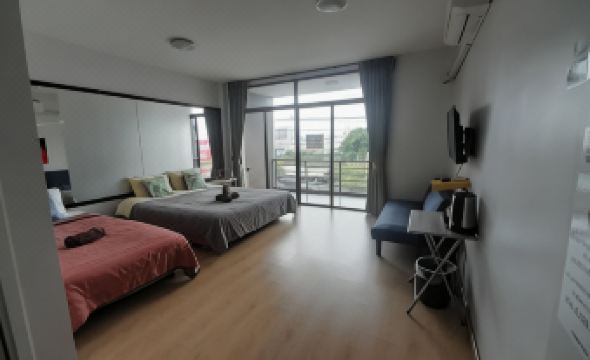 Homey-Sleepy Don Mueang Airport Hostel