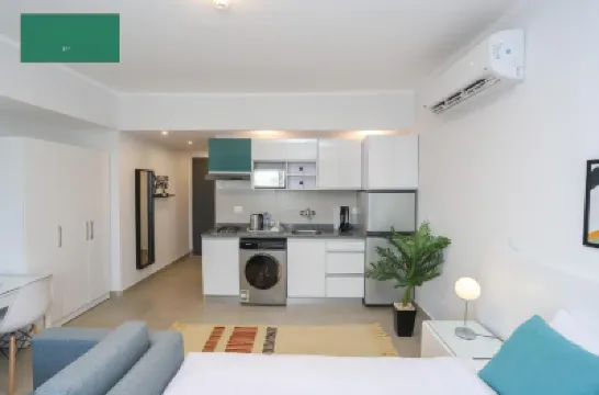 Prime 10月勝利節旅館 住宿飯店