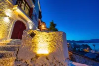 Reddoors Suites Sea View Hotels near KVNC