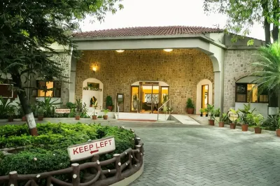 Ras by Treat Resorts, Silvassa - Hotel di Khanvel