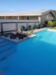 Gardner Court Motel - Pools