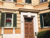 Suites Trastevere Hotels near Gianicolense