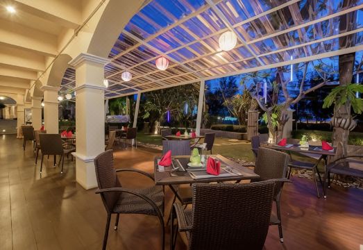 3. 더 프런트 빌리..