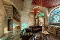 Foremanson Cave Hotel