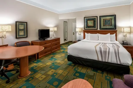 La Quinta Inn & Suites by Wyndham Phoenix West Peoria