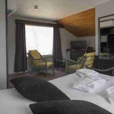 Hotel Tropical Rooms