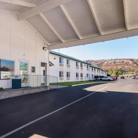 Motel 6 the Dalles, or