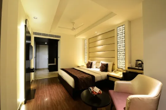 Hotel City Star - Free Airport Pickup Hotels near National Gandhi Museum