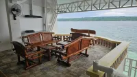 Lydia's House, Samal Beach Front Apartments - ติดทะเล